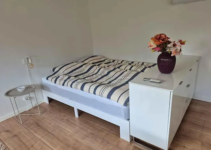 Dom wakacyjny Peaceful Base For A Short Getaway Rønne